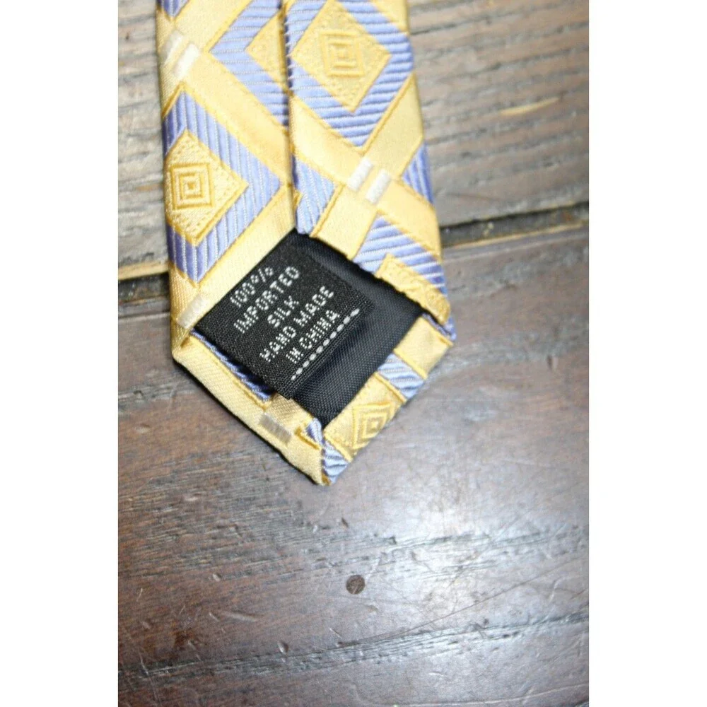 Croft & Barrow 100% Silk Yellow Adult Neck Tie NEW